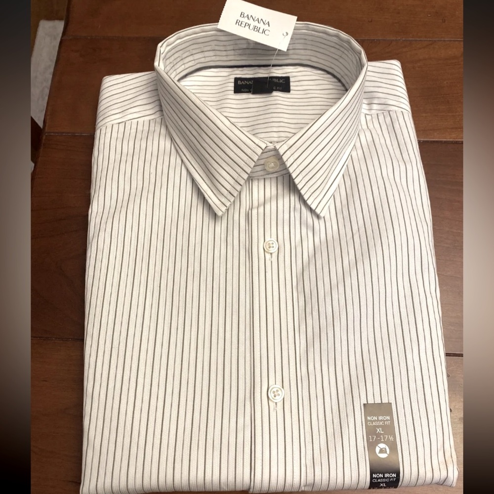 NWT Banana Republic Button Up Collared Striped Shirt Size XL (17-17 1/2) Gift